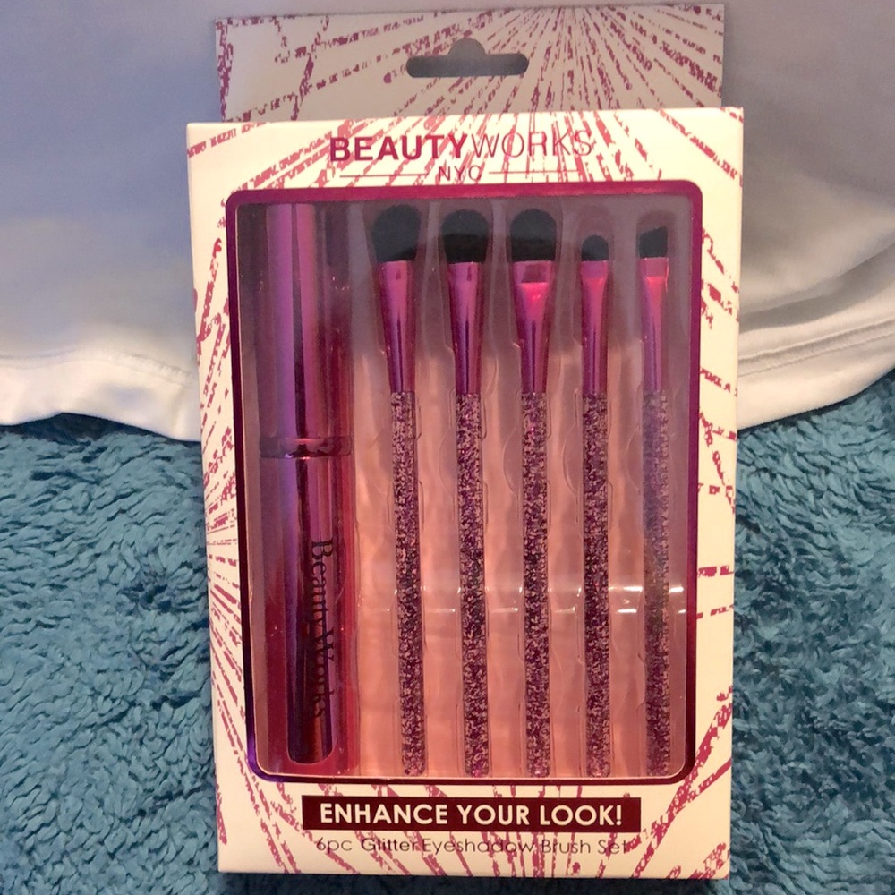 Body Works 6pc Pink Glitter Eyeshadow Blush Set - Picture 1 of 2